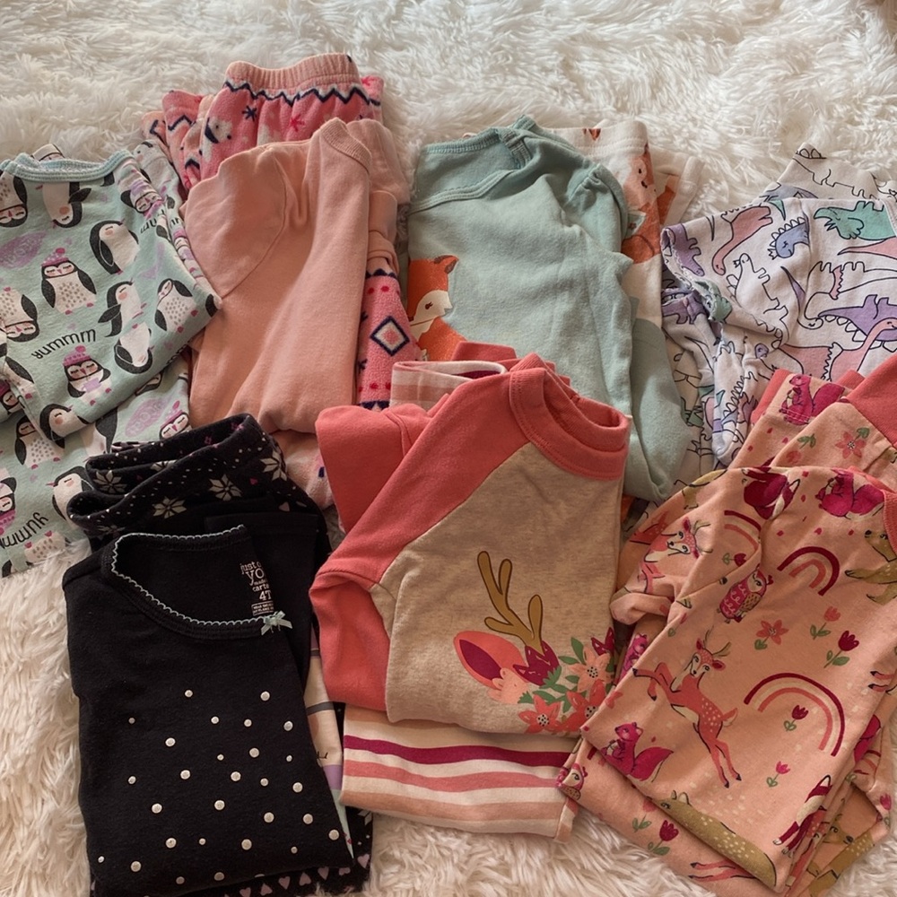 Lot of 7 pair of girls pajamas. Cat and Jack, Carters, and Members Mark. Size 4t